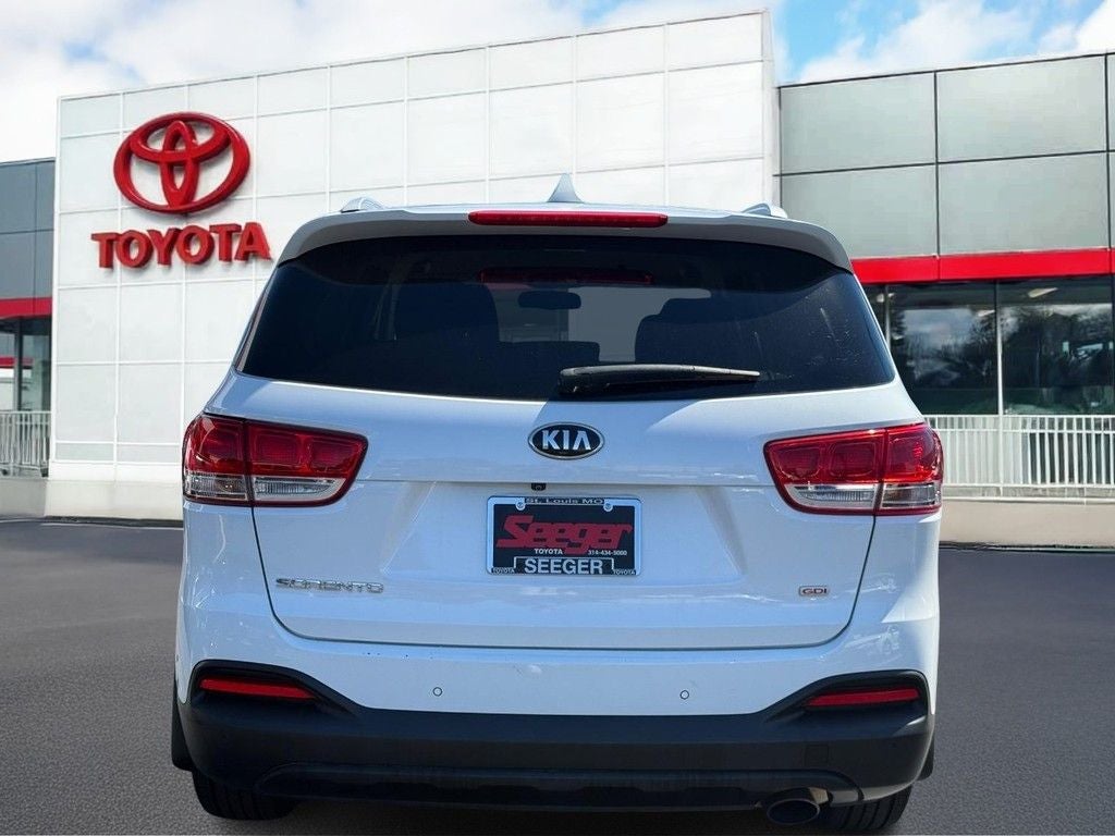2017 Kia Sorento LX