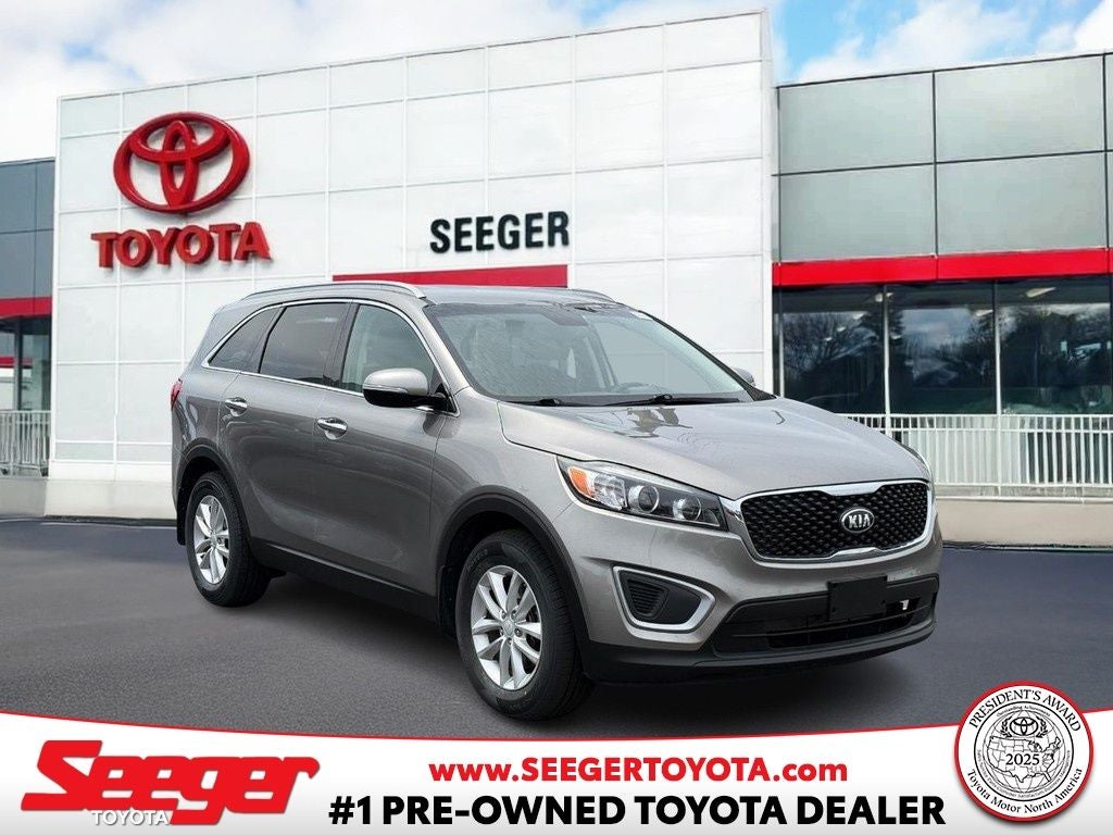 2017 Kia Sorento LX AT's photo