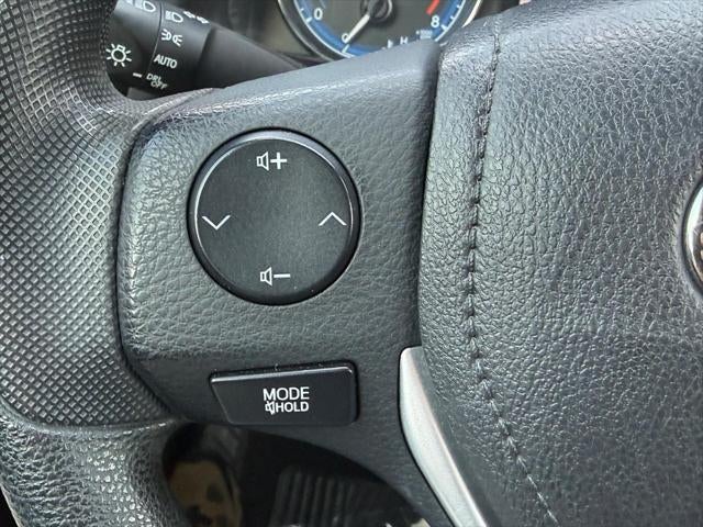 2017 Toyota COROLLA LE