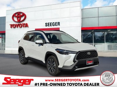 2023 Toyota Corolla Cross XLE 4WD (Natl)