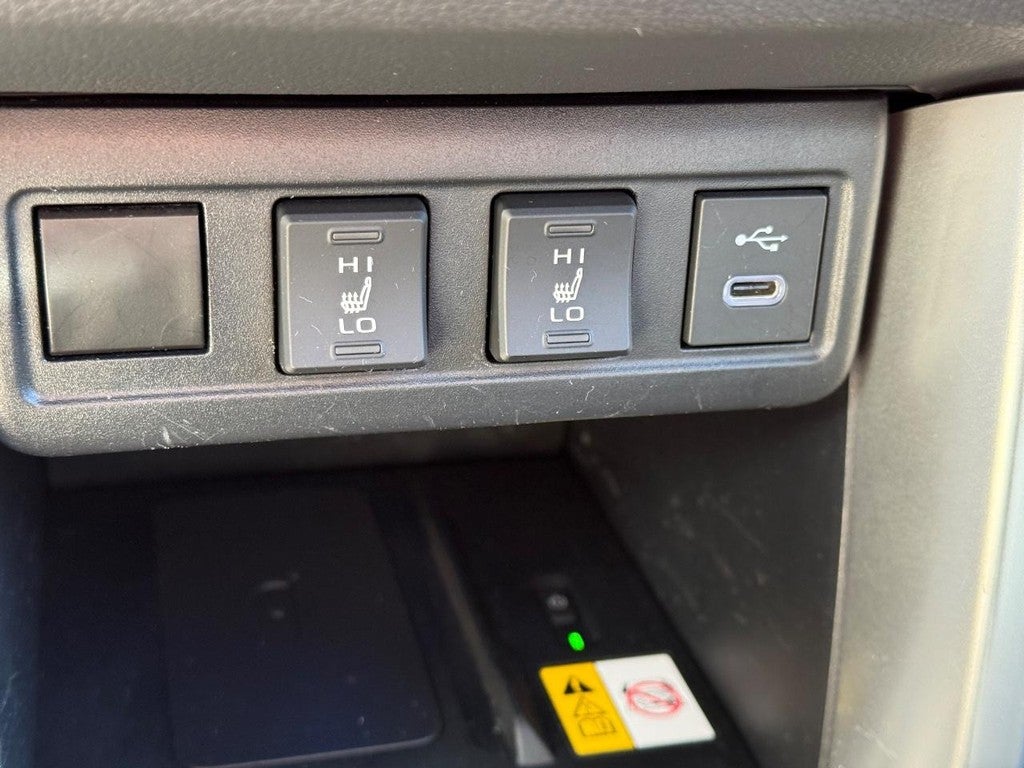 2023 Toyota Corolla Cross XLE 4WD (Natl)