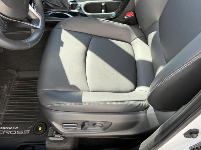 2023 Toyota Corolla Cross XLE 4WD (Natl)