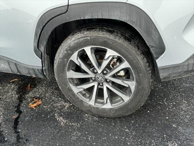 2024 Toyota Corolla Cross XLE