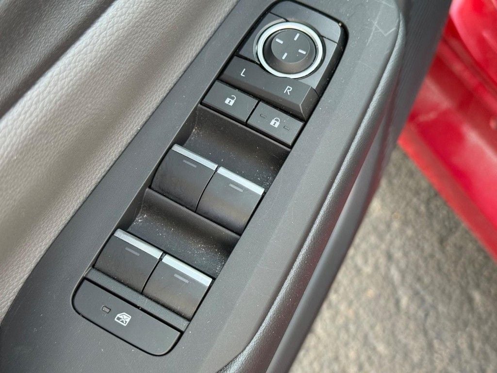 2025 Toyota Prius XLE