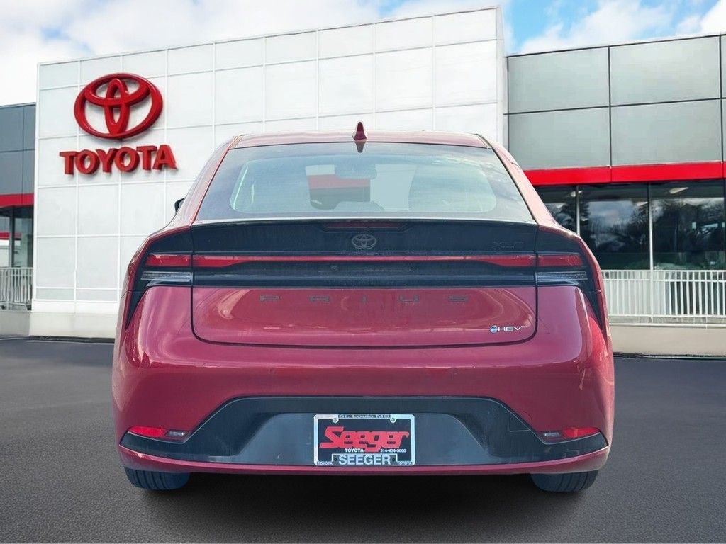 2025 Toyota Prius XLE