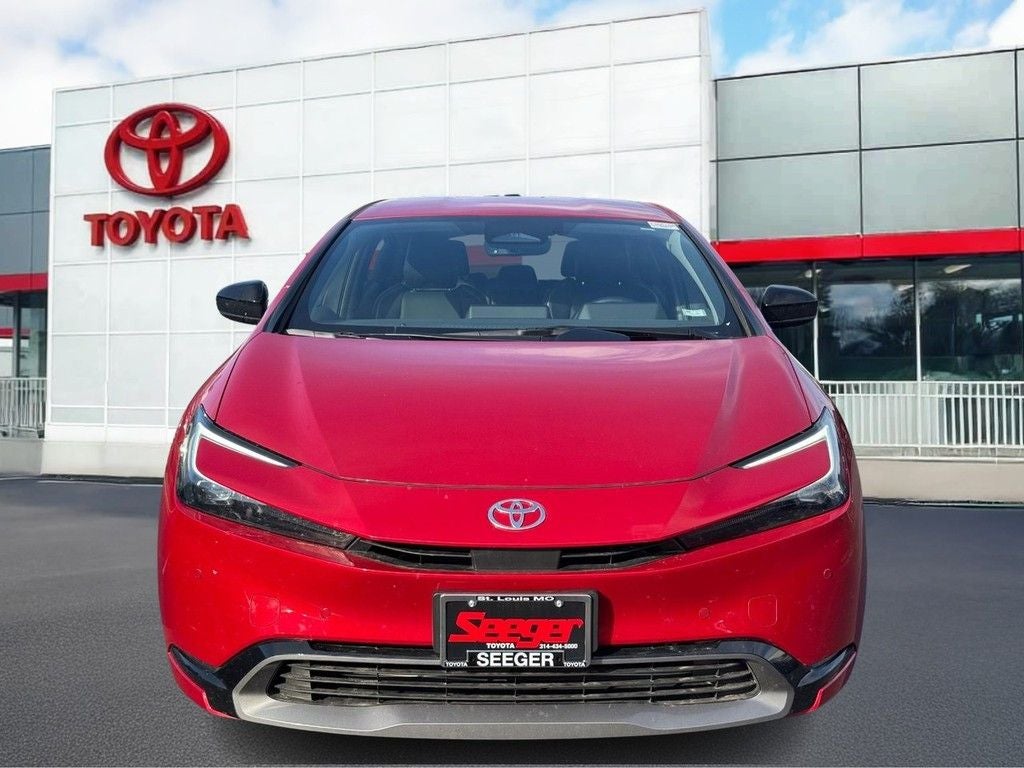 2025 Toyota Prius XLE