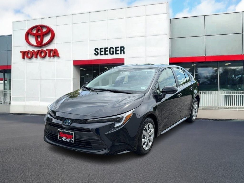 2025 Toyota Corolla Hybrid LE