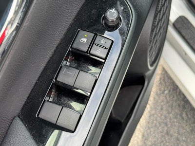 2022 Toyota Prius LE