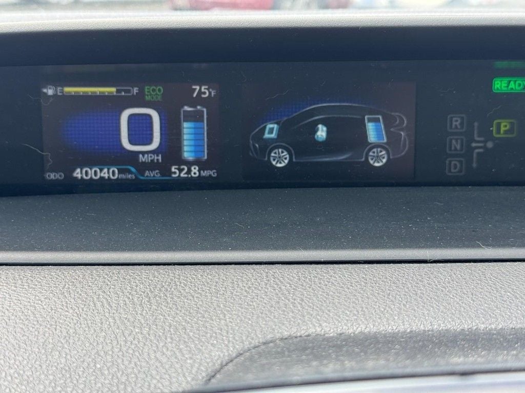 2022 Toyota Prius LE