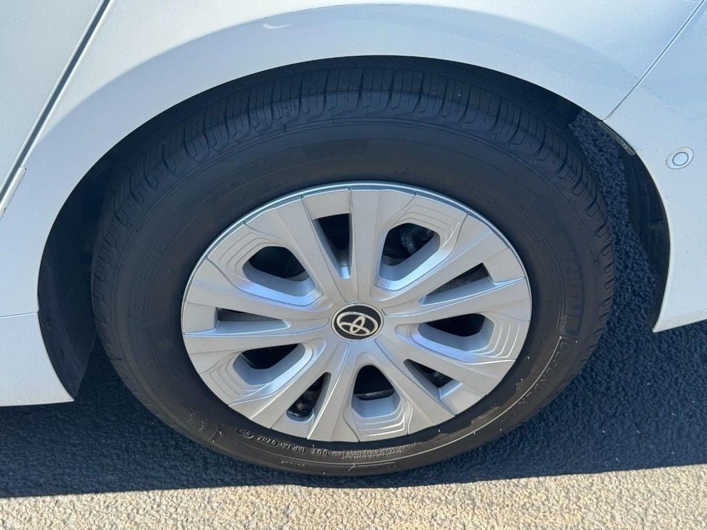 2022 Toyota Prius LE