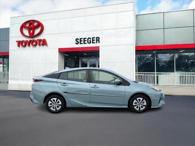 2016 Toyota Prius 5dr HB (Natl)