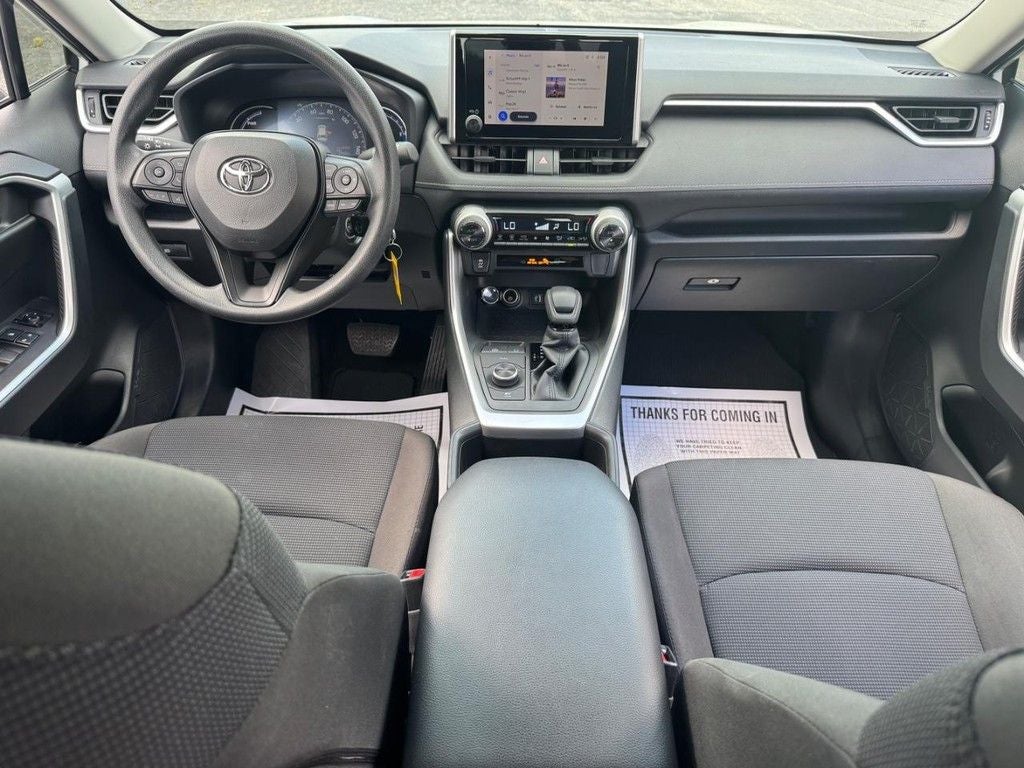 2025 Toyota RAV4 Hybrid LE