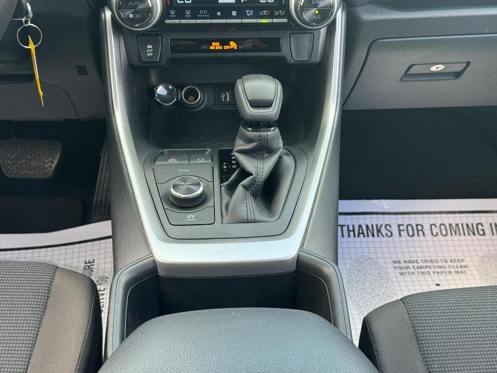 2025 Toyota RAV4 Hybrid LE