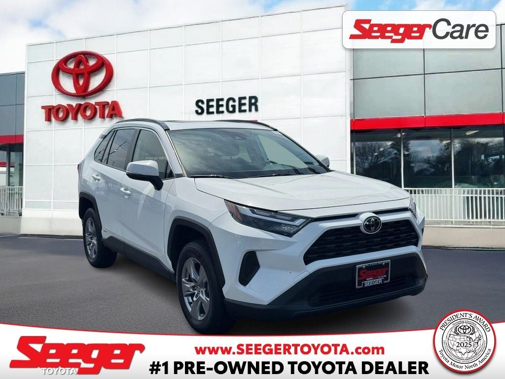 2025 Toyota RAV4 Hybrid XLE