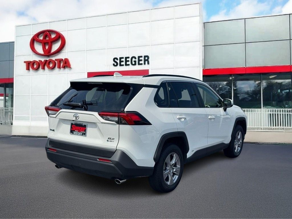 2025 Toyota RAV4 Hybrid XLE