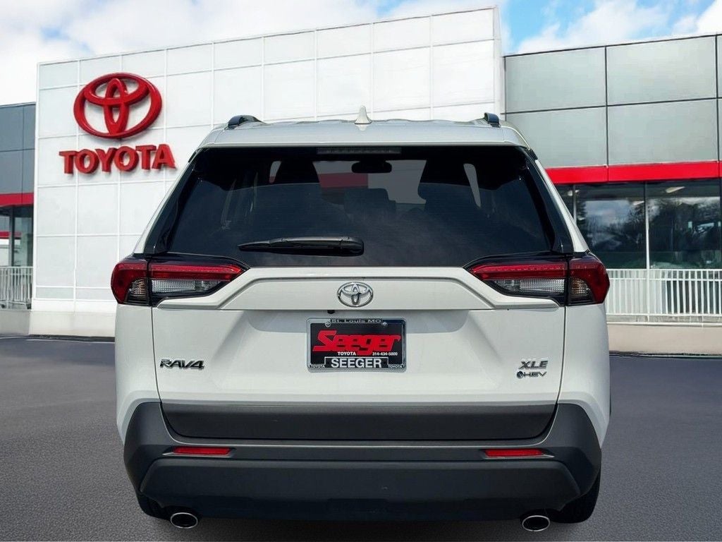 2025 Toyota RAV4 Hybrid XLE