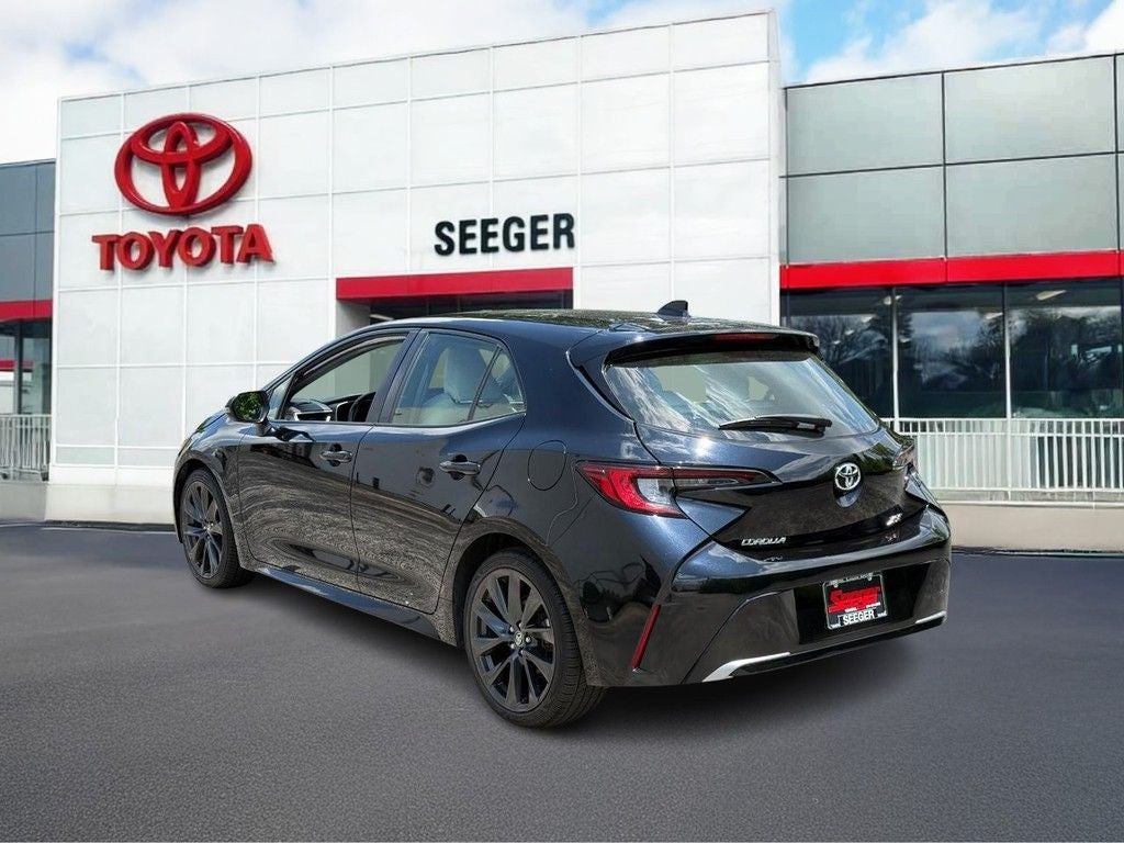 2023 Toyota Corolla Hatchback XSE - Photo 9
