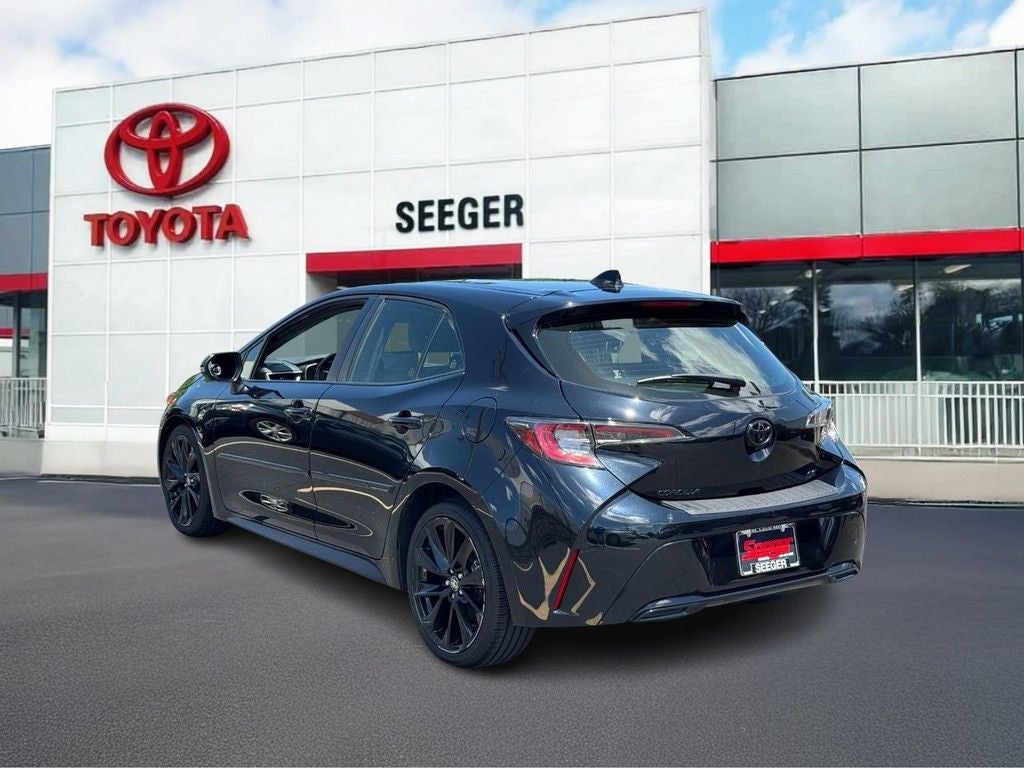 2022 Toyota Corolla Hatchback SE Nightshade Edition