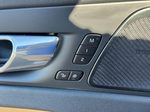 2019 Volvo XC60 Inscription