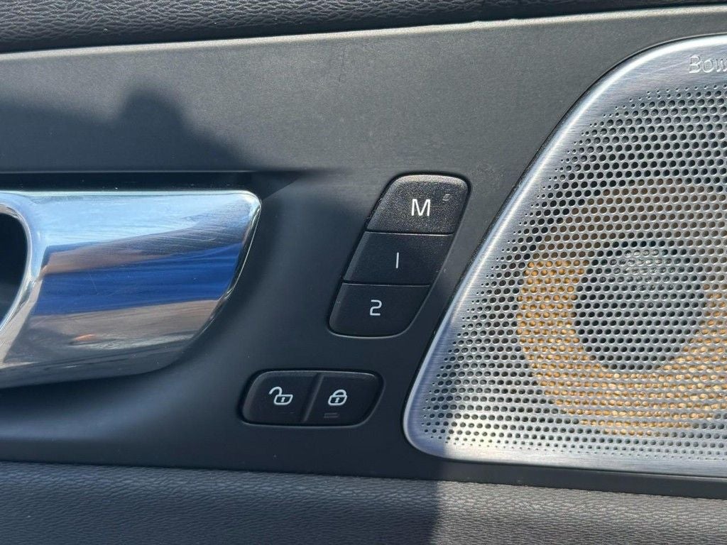 2018 Volvo XC60 T6 R-Design