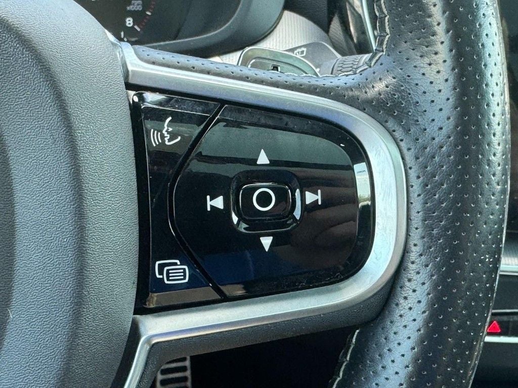 2018 Volvo XC60 T6 R-Design