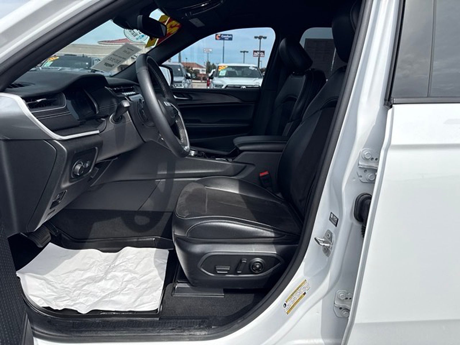 2023 Jeep Grand Cherokee Altitude 4x4
