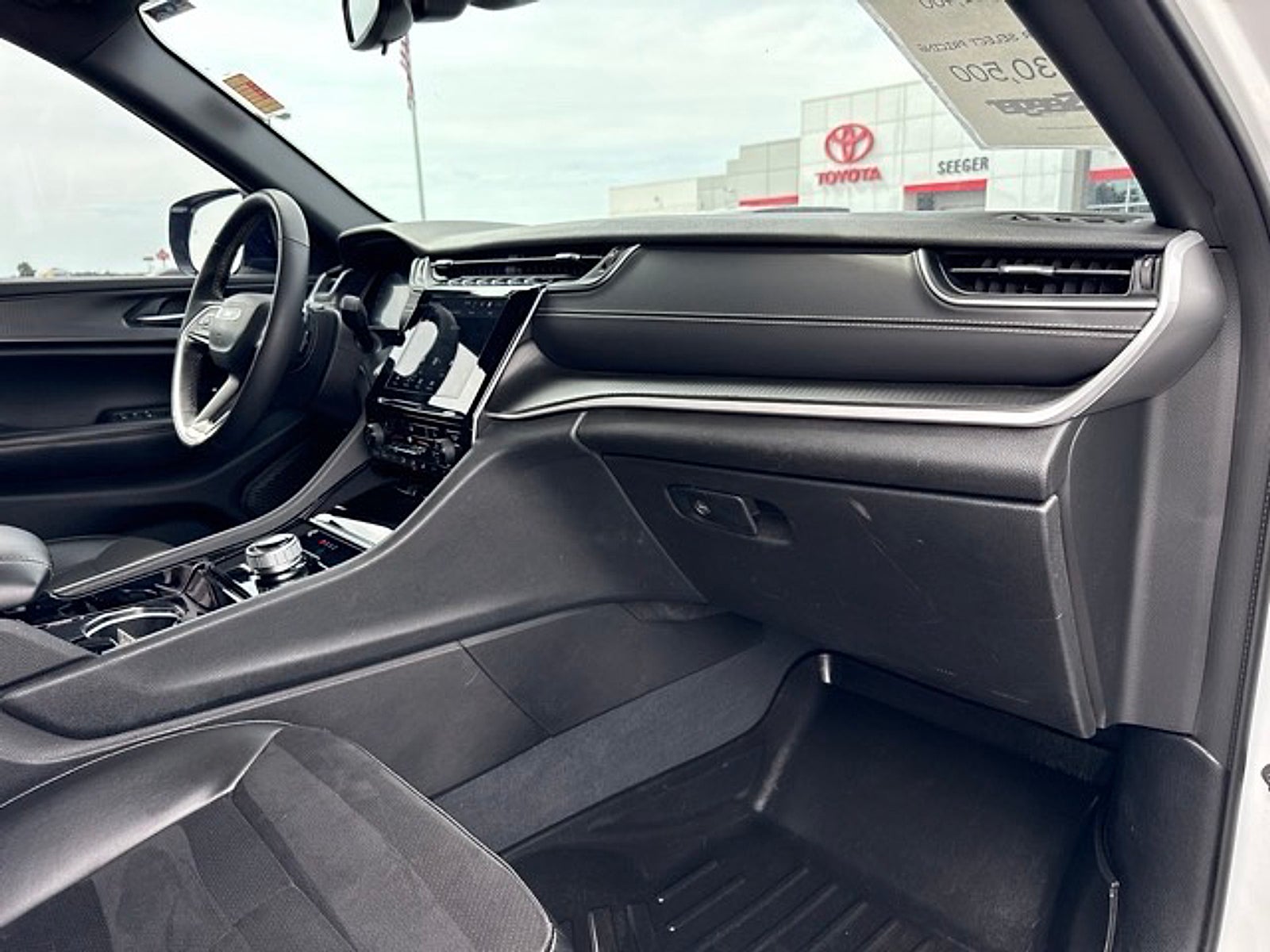 2023 Jeep Grand Cherokee Altitude 4x4