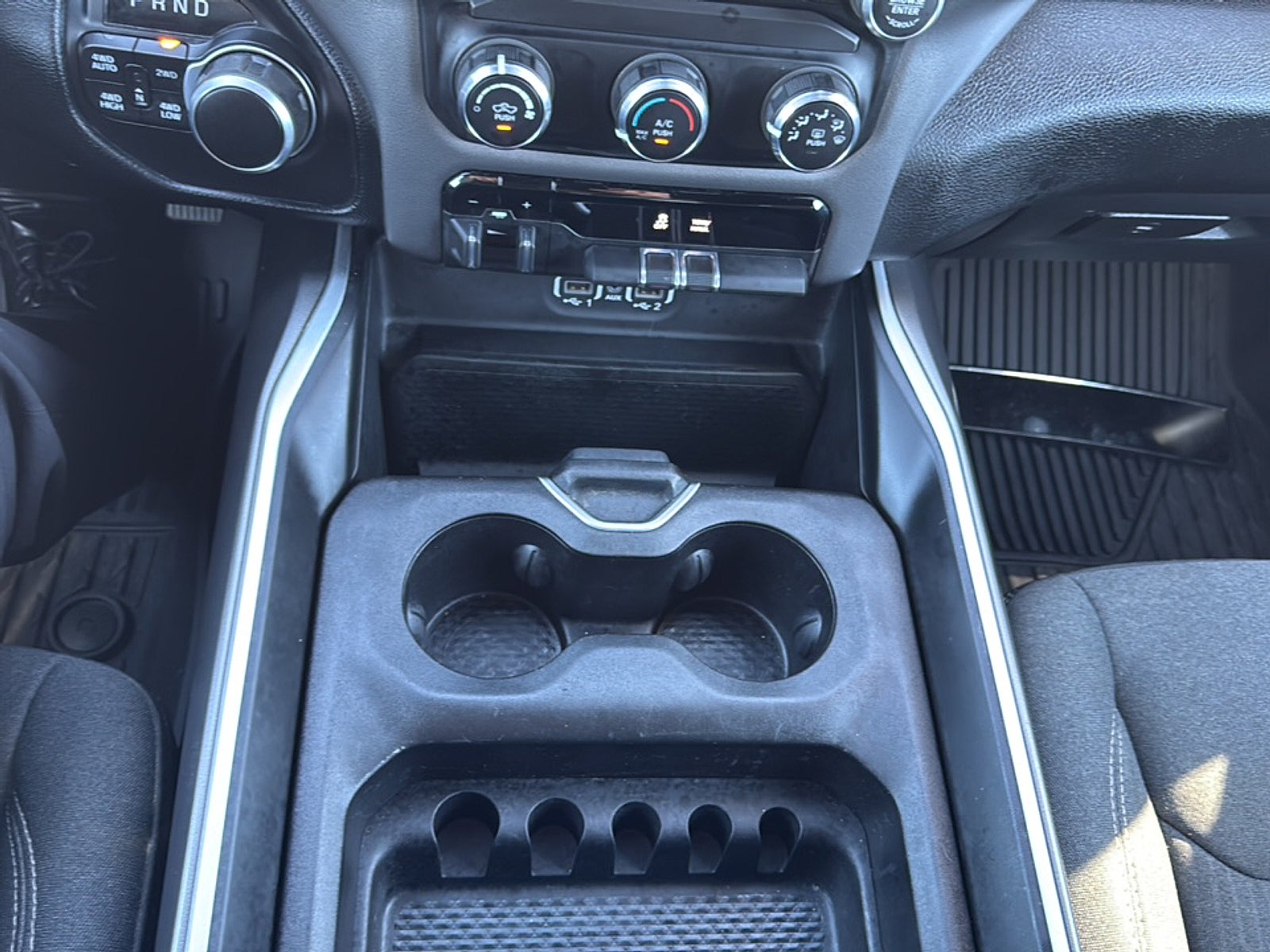 2022 RAM 1500 Big Horn Quad Cab 4x4 6'4 Box