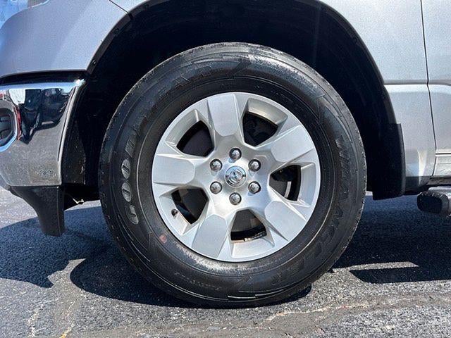 2022 RAM 1500 Big Horn Crew Cab 4x4 5'7" Box