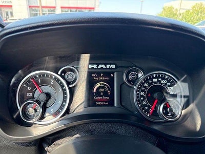 2022 RAM 1500 Big Horn Crew Cab 4x4 5'7" Box
