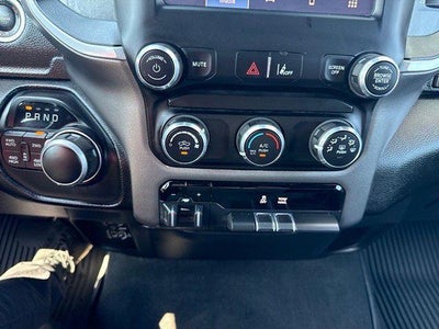 2022 RAM 1500 Big Horn Crew Cab 4x4 5'7" Box