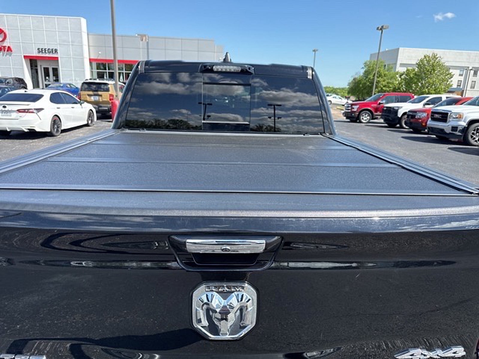 2022 RAM 1500 Limited Crew Cab 4x4 5'7" Box