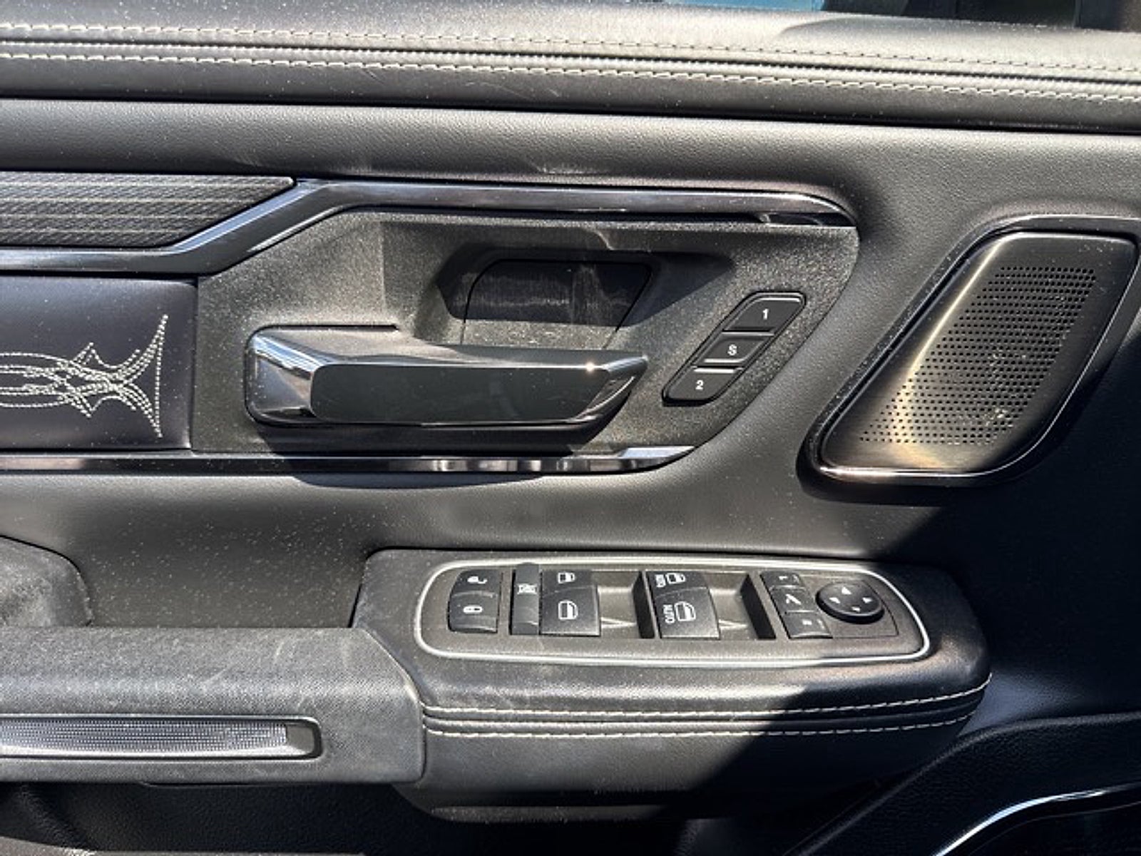 2022 RAM 1500 Limited Crew Cab 4x4 5'7" Box