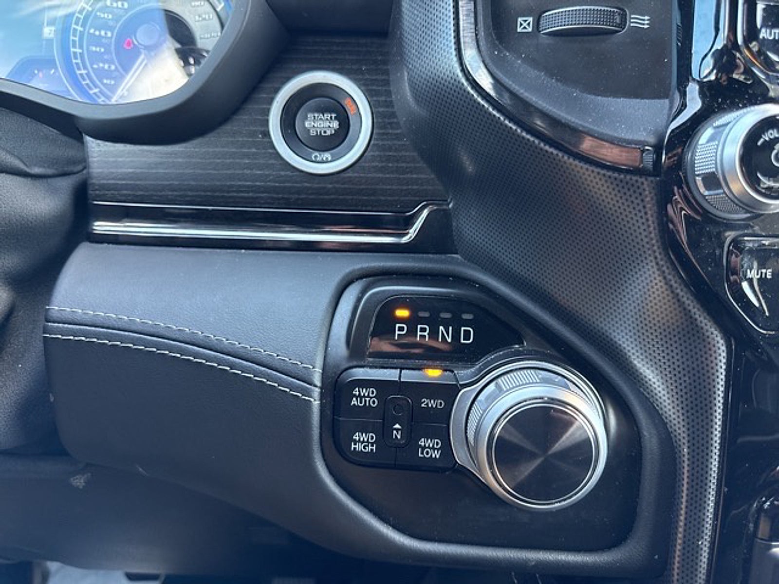 2022 RAM 1500 Limited Crew Cab 4x4 5'7" Box