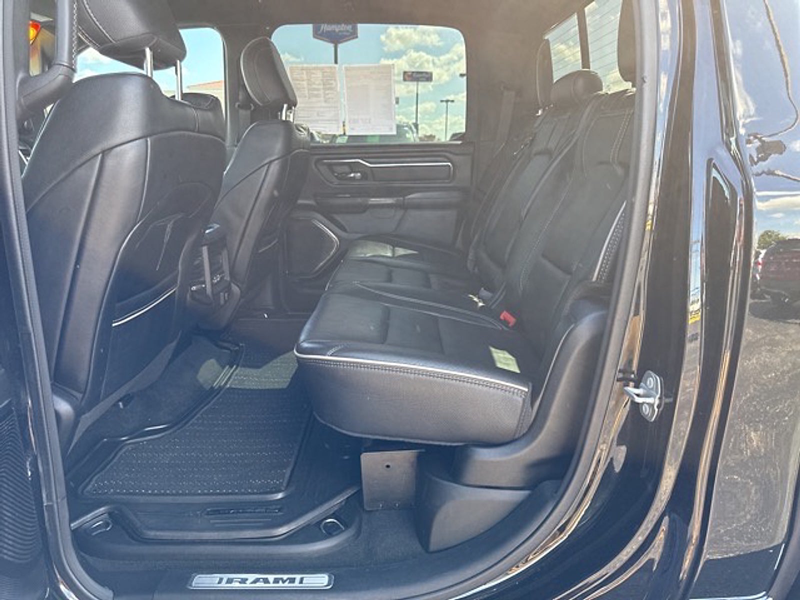 2022 RAM 1500 Limited Crew Cab 4x4 5'7" Box