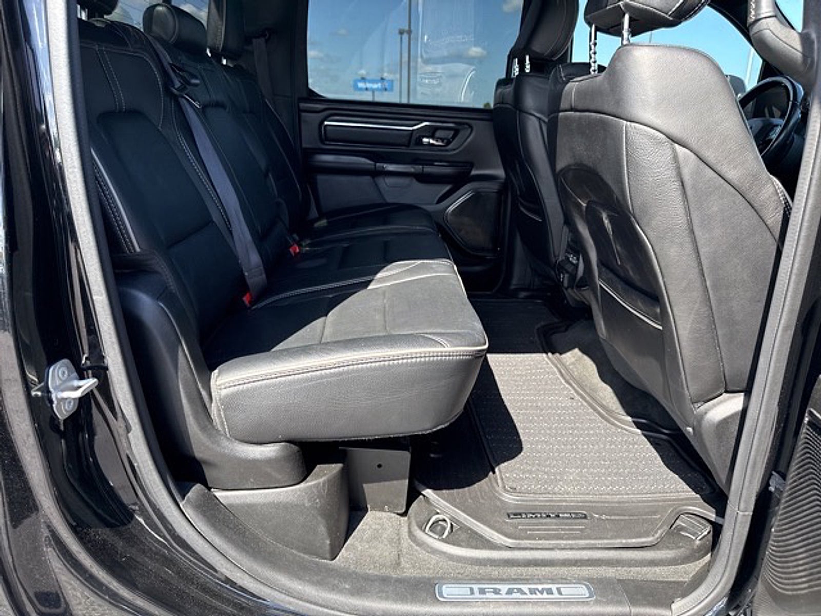 2022 RAM 1500 Limited Crew Cab 4x4 5'7" Box