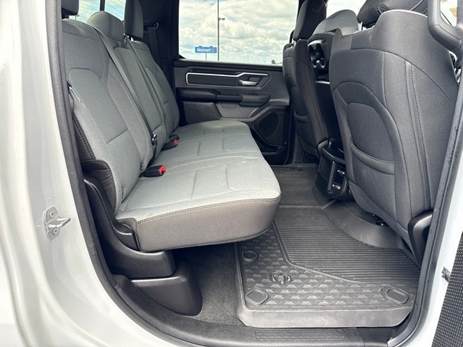 2022 RAM 1500 Big Horn Crew Cab 4x4 6'4" Box