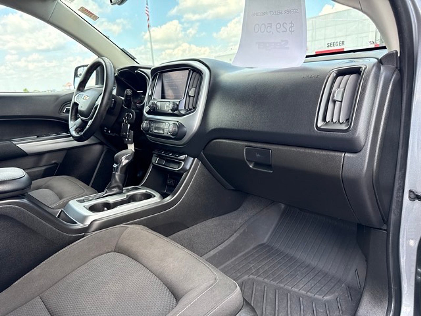 2022 Chevrolet Colorado 4WD Crew Cab Short Box LT