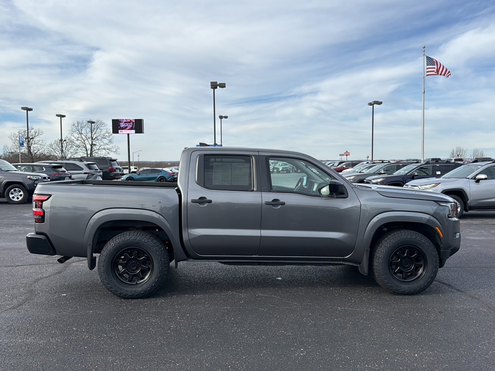2022 Nissan Frontier Crew Cab S 4x4