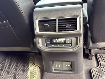 2024 Volkswagen Atlas 2.0T Peak Edition SEL