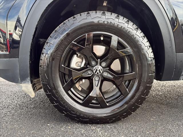 2024 Volkswagen Atlas 2.0T Peak Edition SEL