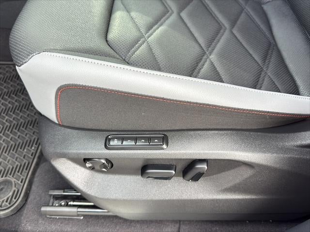 2024 Volkswagen Atlas 2.0T Peak Edition SEL