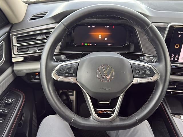 2024 Volkswagen Atlas 2.0T Peak Edition SEL