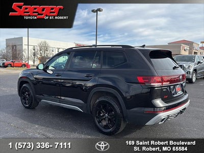 2024 Volkswagen Atlas 2.0T Peak Edition SEL