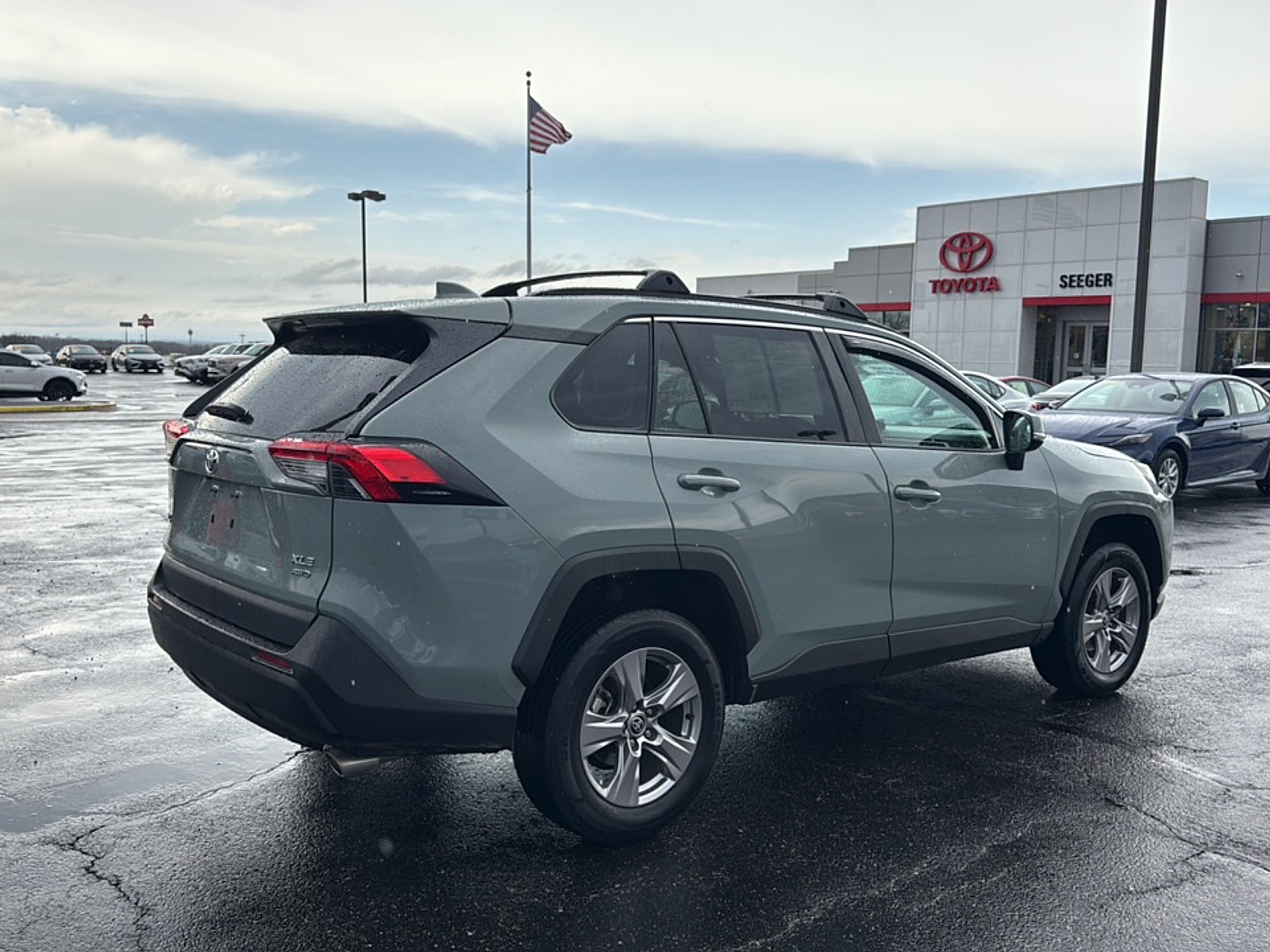 2023 Toyota RAV4 XLE