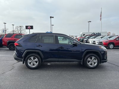 2022 Toyota RAV4 XLE