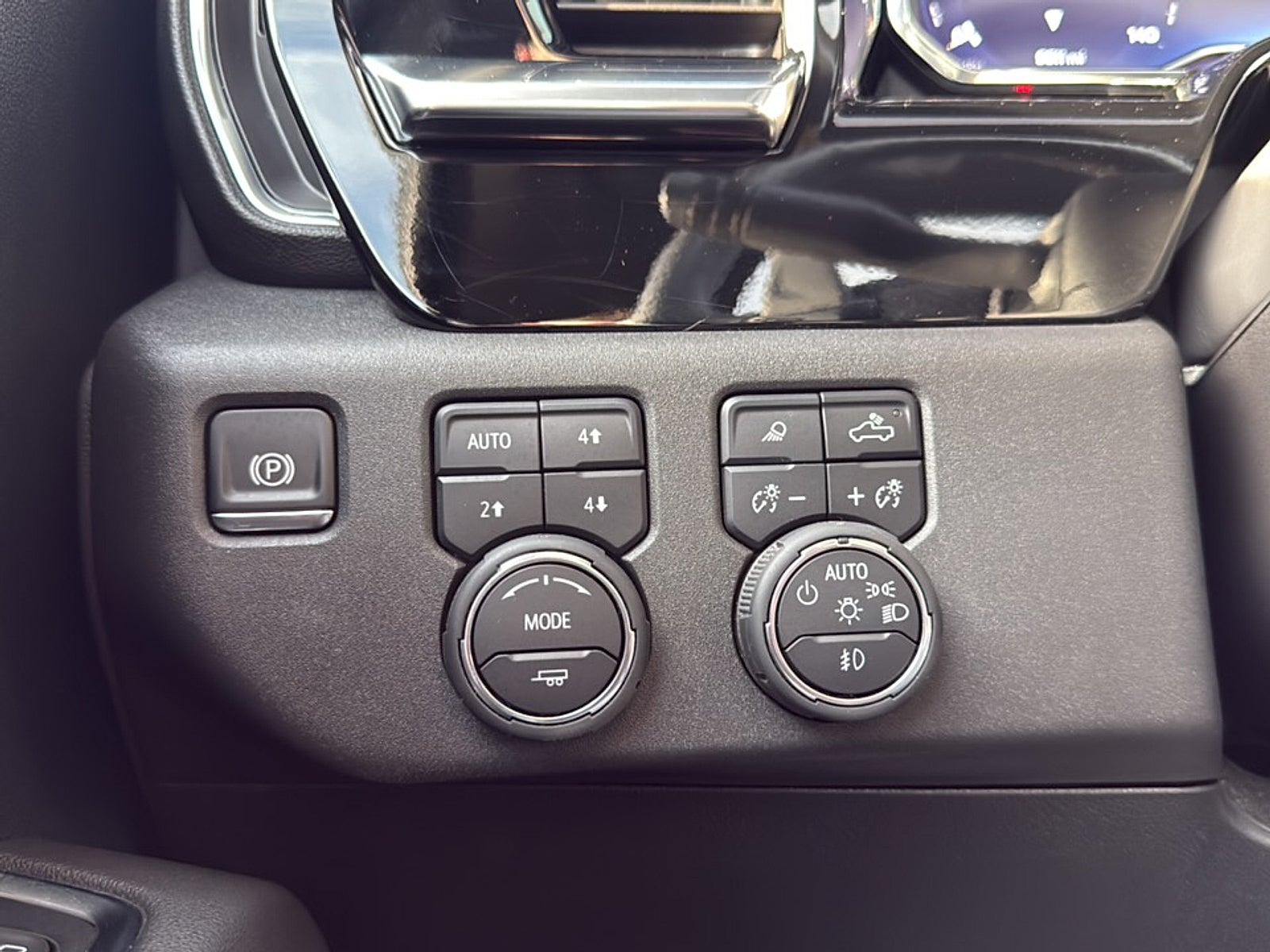 2025 Chevrolet Silverado 1500 4WD Crew Cab Short Bed RST