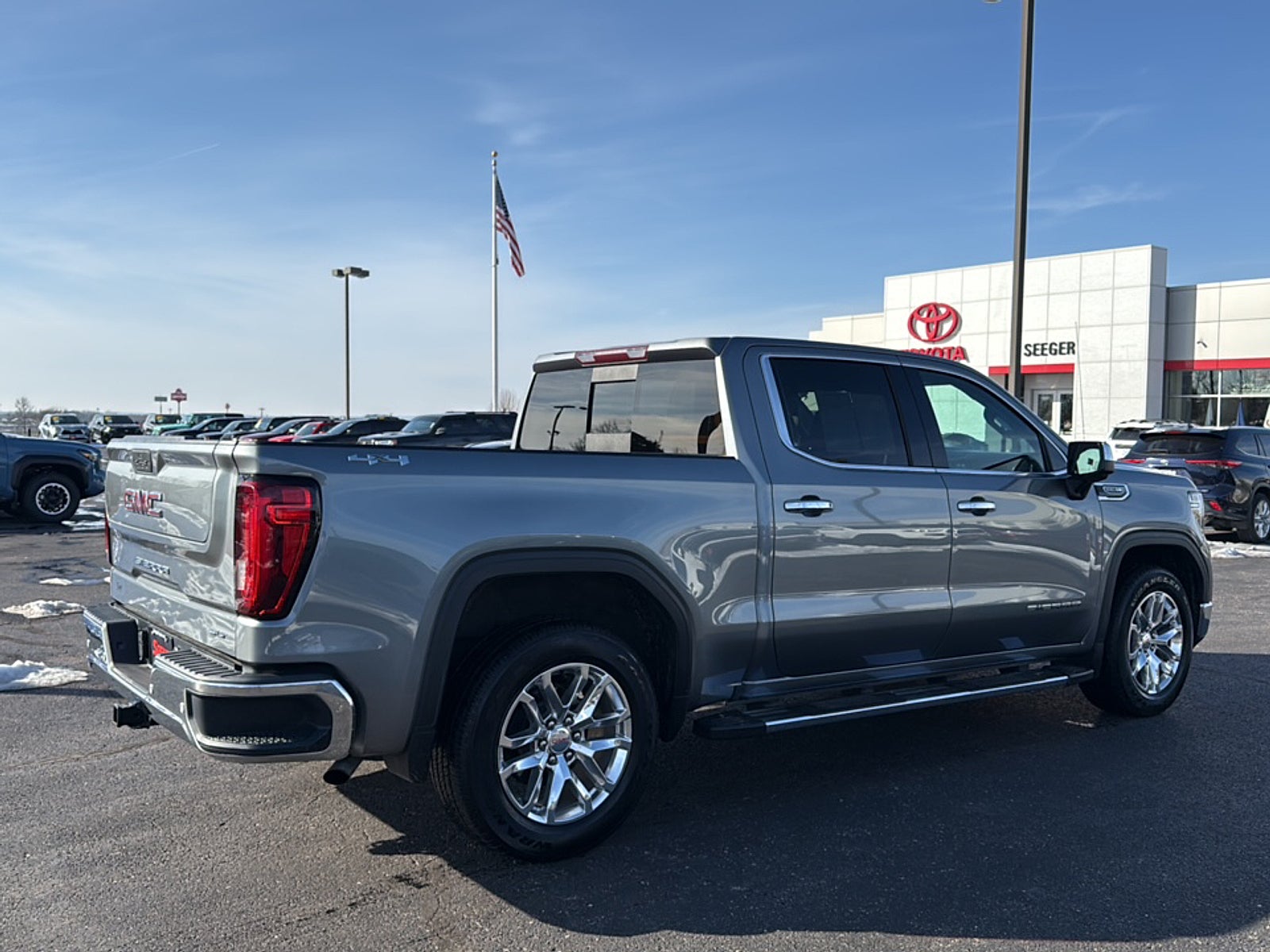 2020 GMC Sierra 1500 4WD Crew Cab Short Box SLT