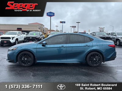2025 Toyota Camry SE