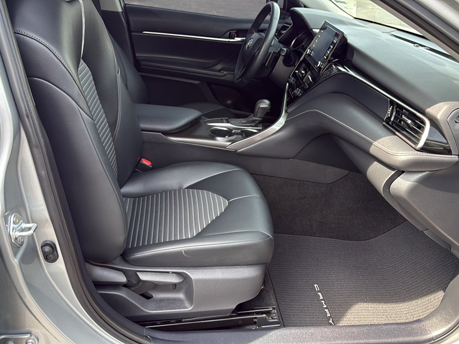 2022 Toyota Camry SE Nightshade Edition